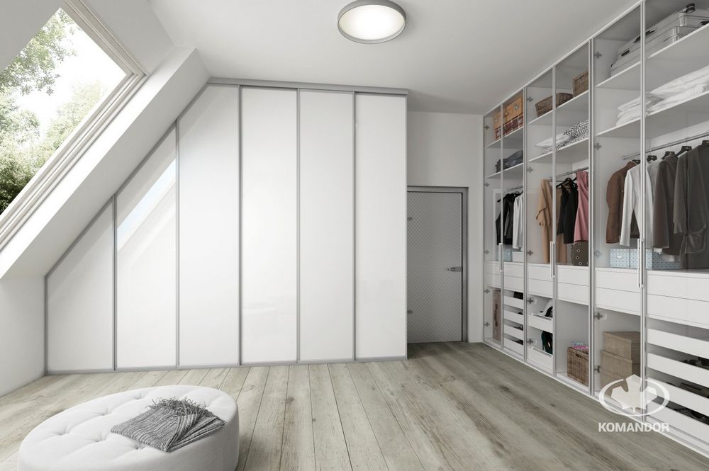 Drzwi przesuwne - szafa w garderobie Komandor  